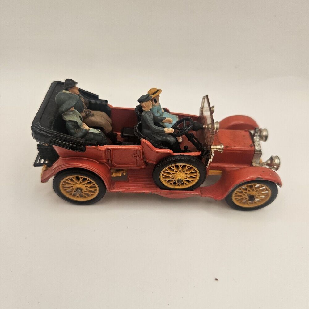 CORGI TOYS DAIMLER 1910 RED METAL A5 1:43 w Driver and Passengers RARE!
